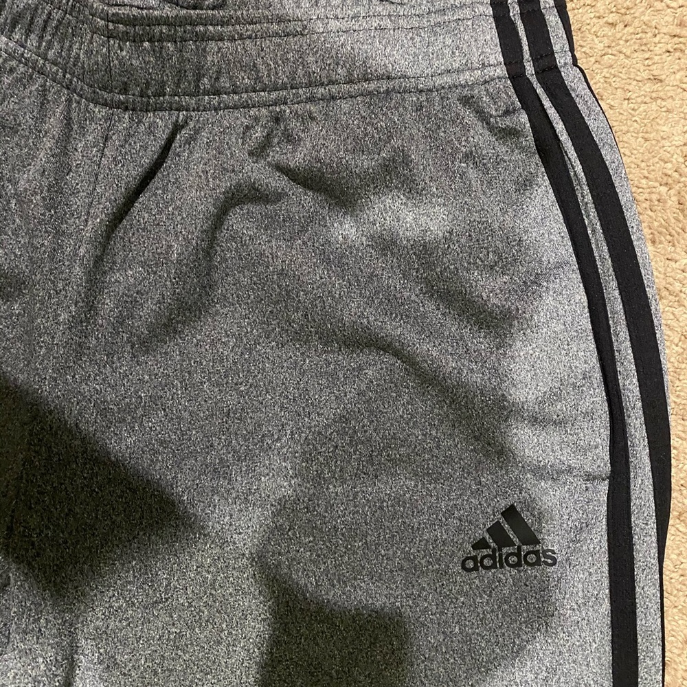 Adidas men’s gray sweatpants in size medium.